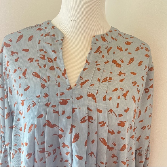 Entro Blue Animal Print Long Sleeve Blouse - Picture 5 of 15